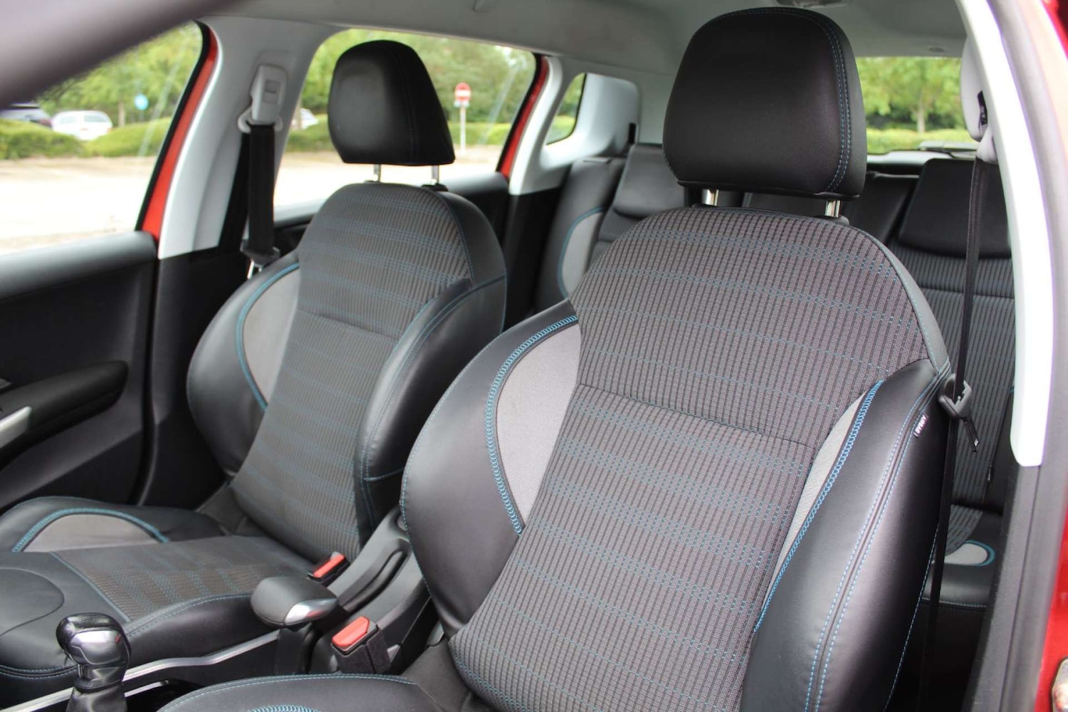 Used Peugeot 2008 2015 for sale - 76103918: Photo 12