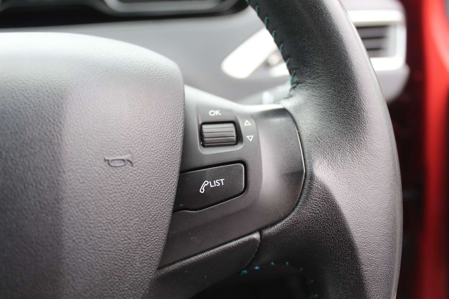 Used Peugeot 2008 2015 for sale - 76103918: Photo 16