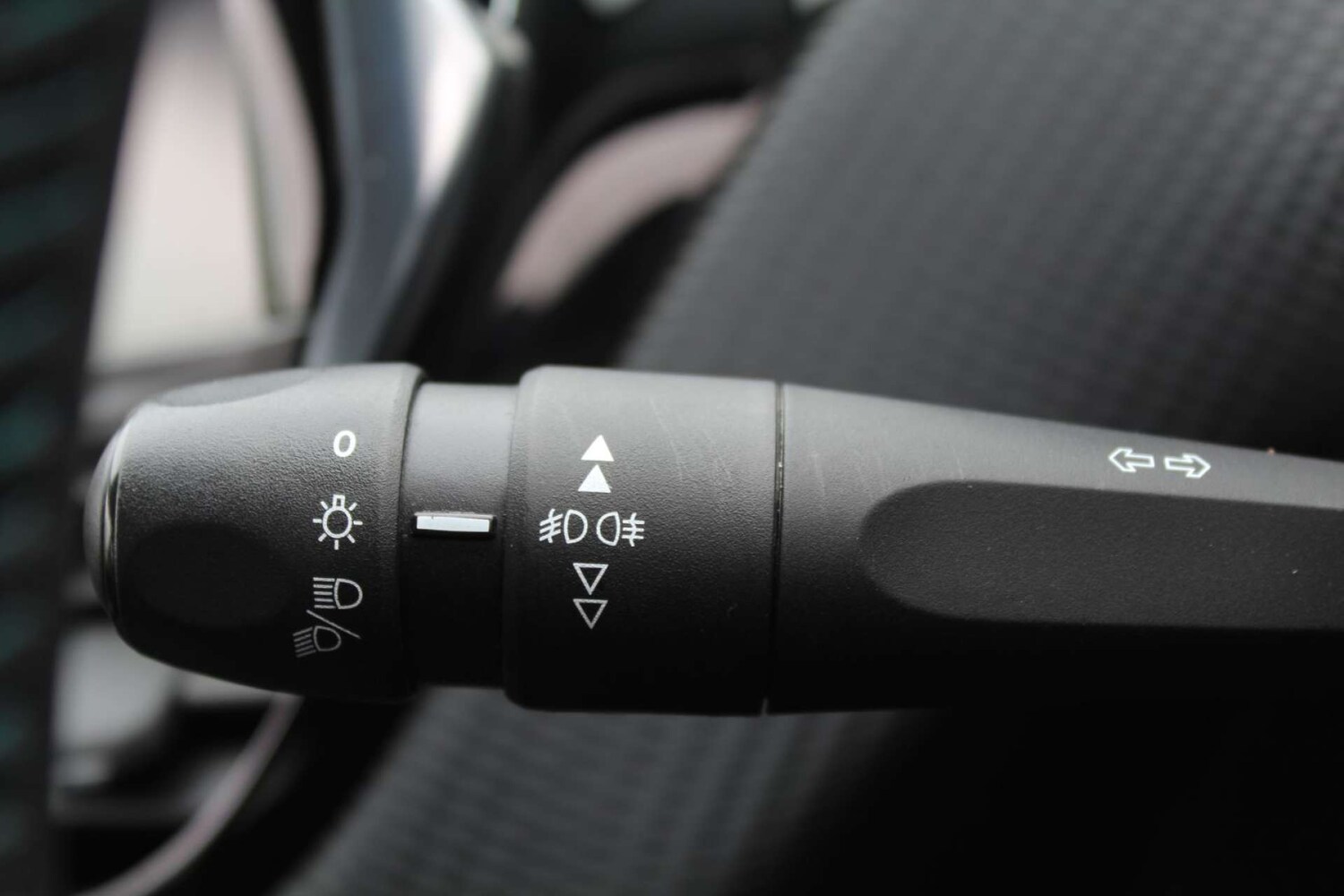 Used Peugeot 2008 2015 for sale - 76103918: Photo 17