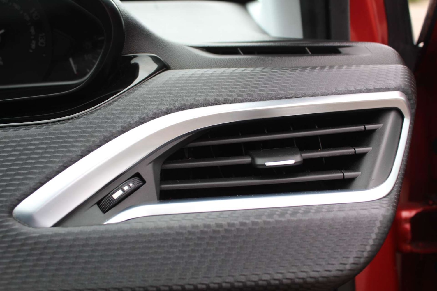Used Peugeot 2008 2015 for sale - 76103918: Photo 22