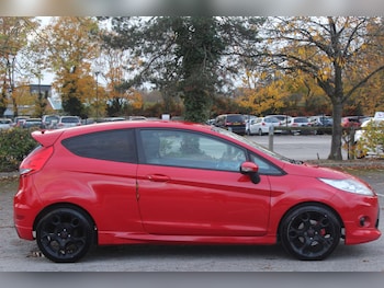 Used Ford Fiesta 2010 for sale - 76481401: Photo