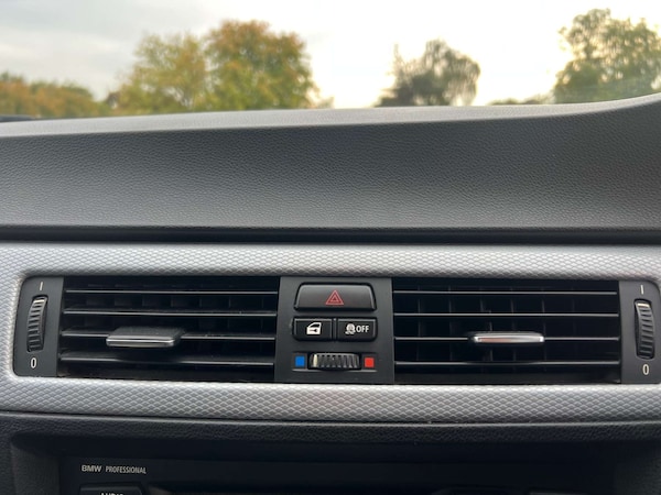Used BMW 3 Series 2011 for sale - 76115737: Photo 14