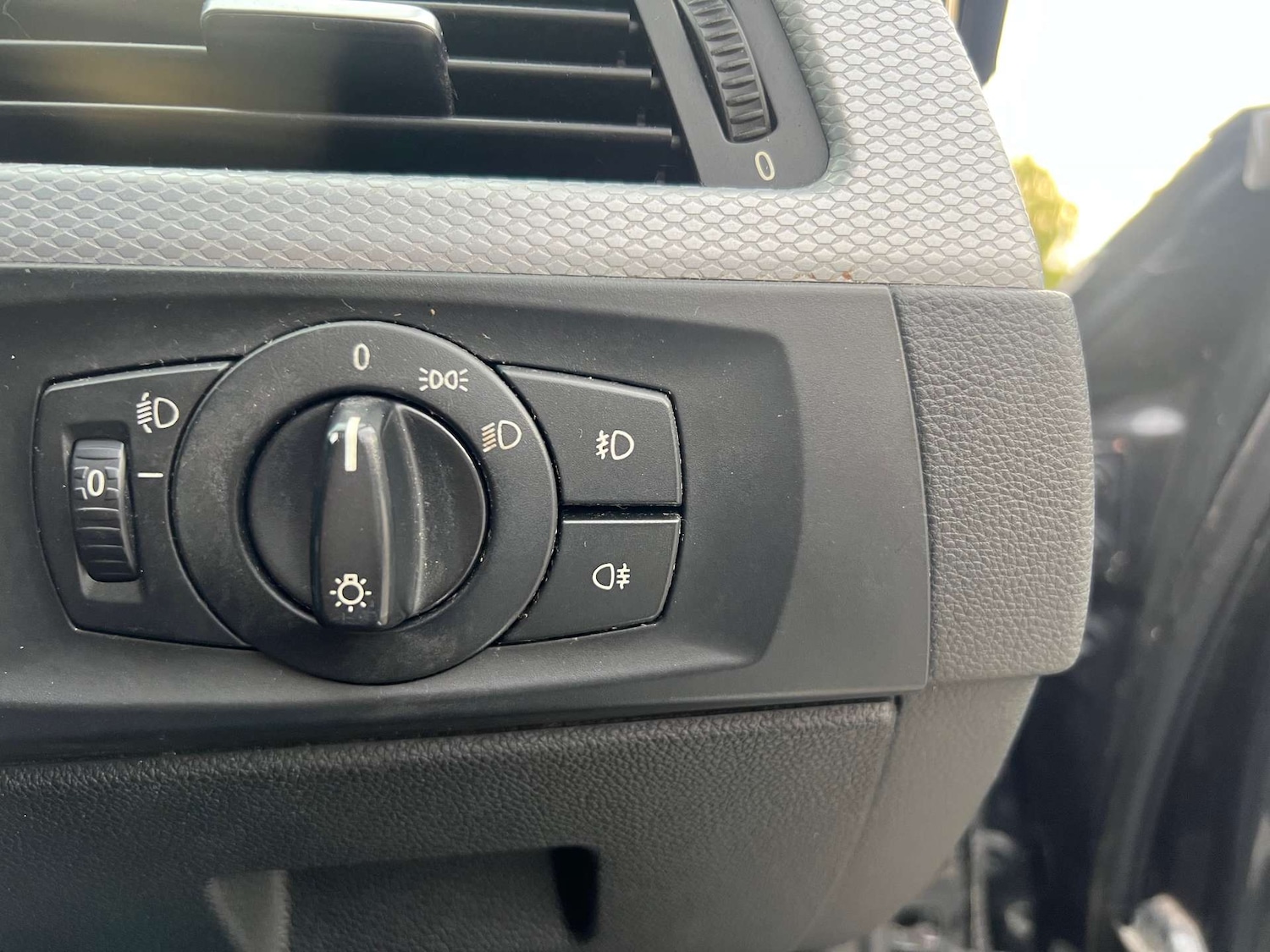 Used BMW 3 Series 2011 for sale - 76115737: Photo 19