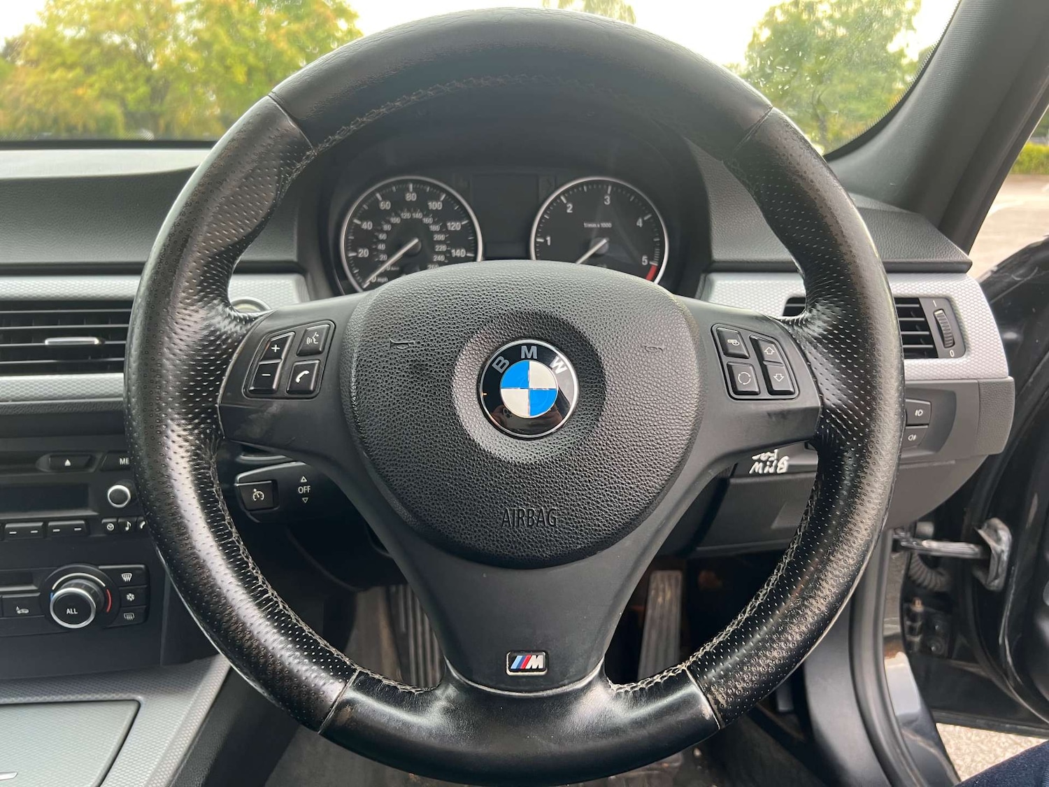 Used BMW 3 Series 2011 for sale - 76115737: Photo 25