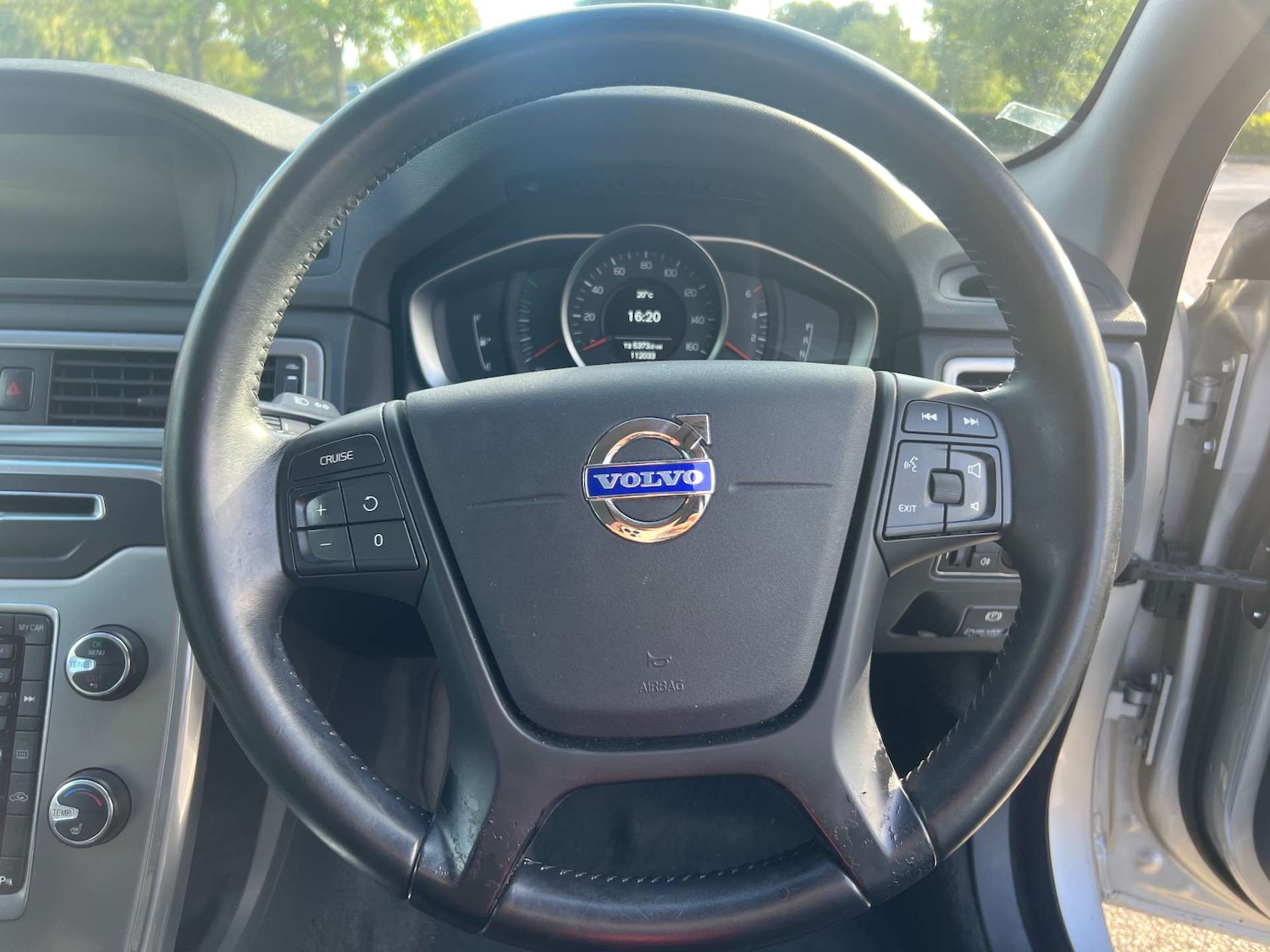Used Volvo V70 2014 for sale - 76103767: Photo 12