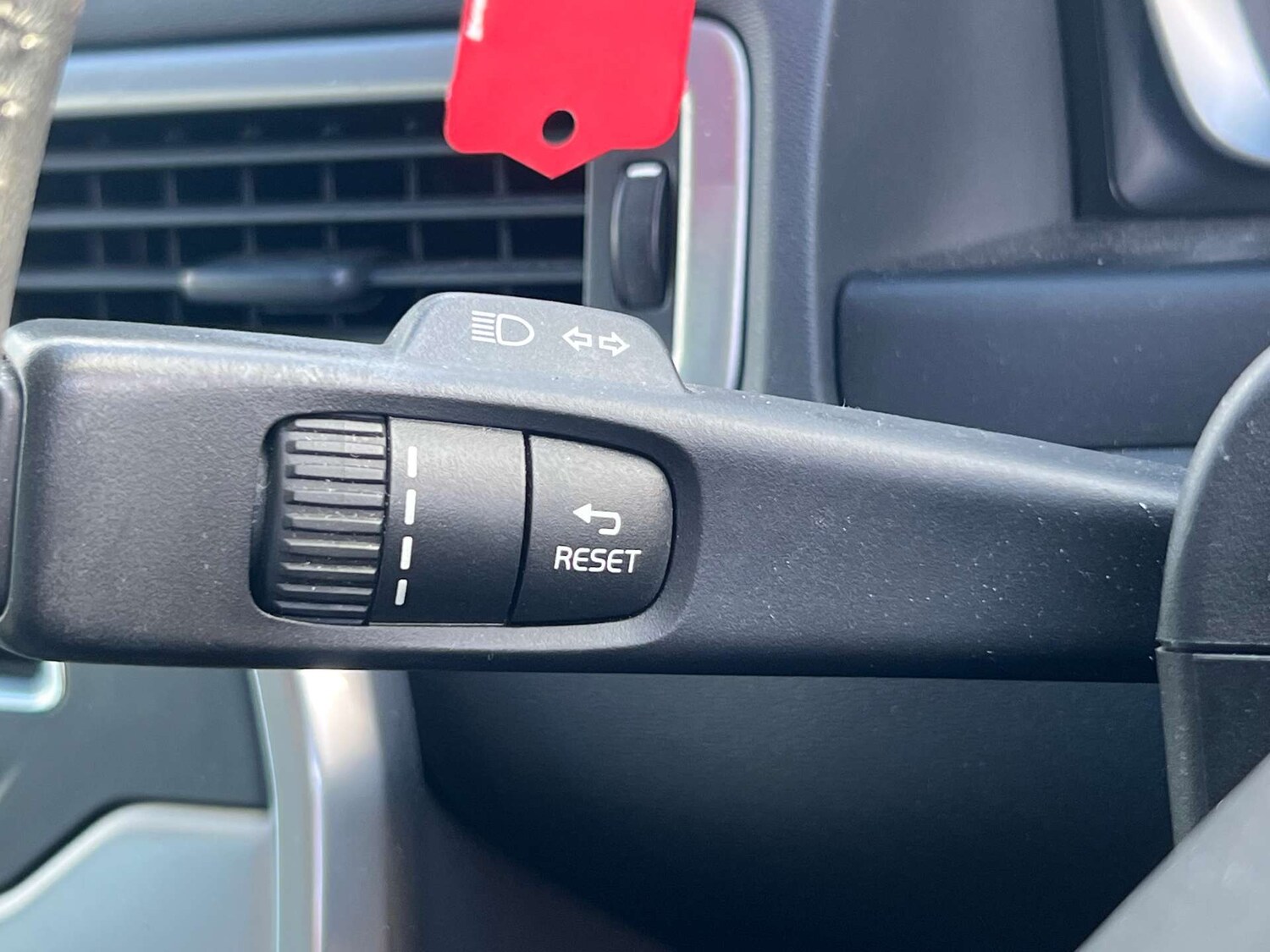 Used Volvo V70 2014 for sale - 76103767: Photo 15