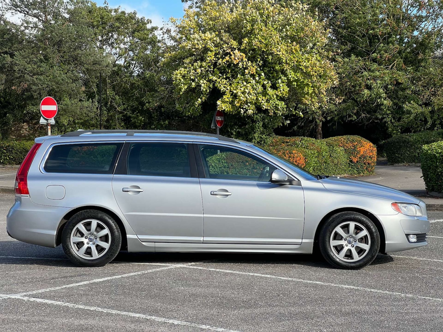 Used Volvo V70 2014 for sale - 76103767: Photo 3