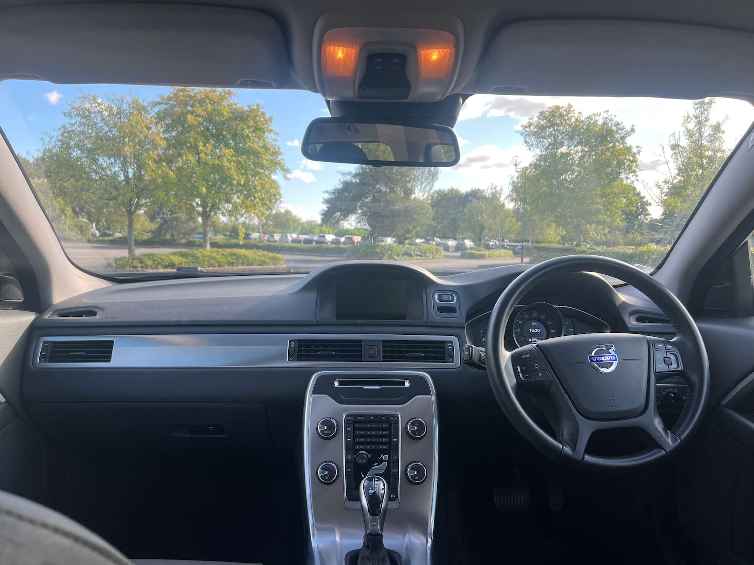 Used Volvo V70 2014 for sale - 76103767: Photo 8