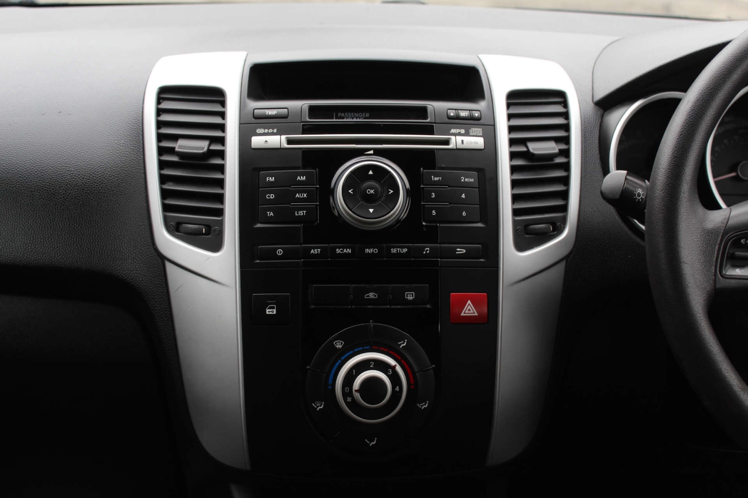 Used Kia Venga 2012 for sale - 76103885: Photo 19