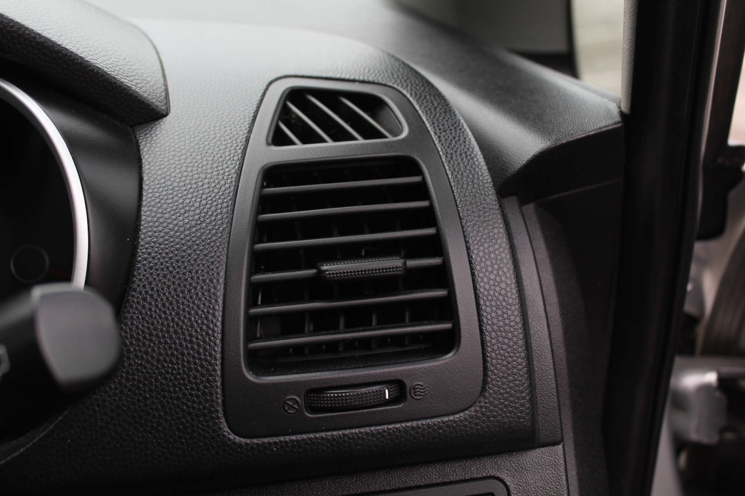 Used Kia Venga 2012 for sale - 76103885: Photo 26