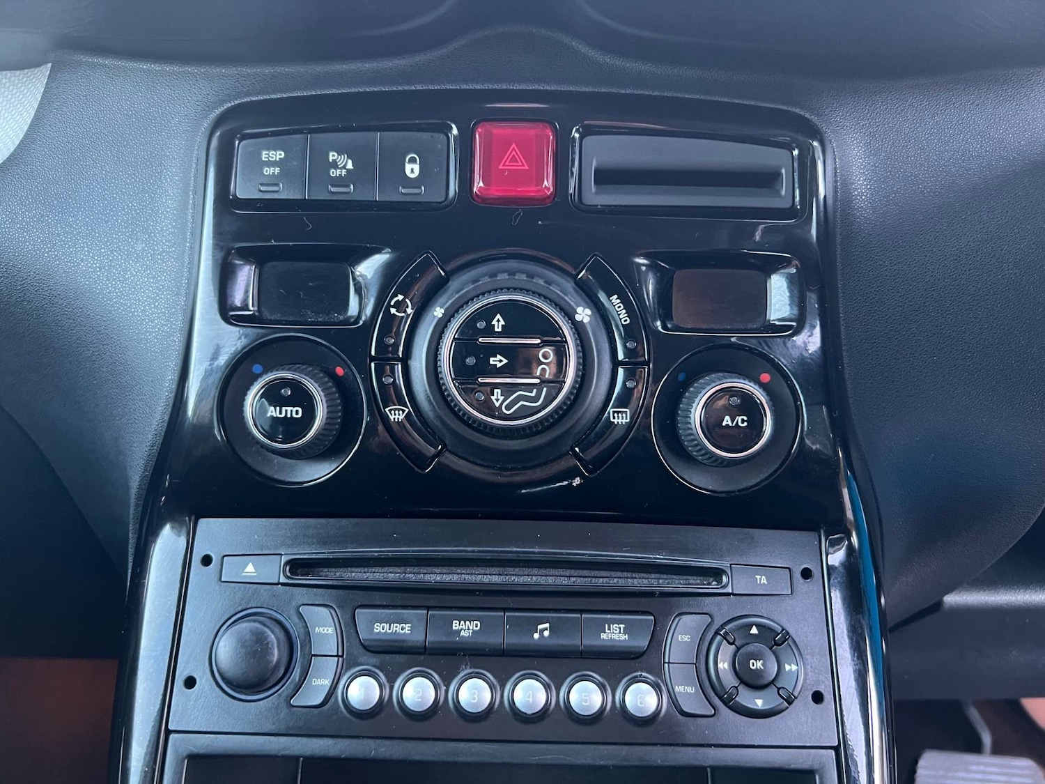 Used Citroen C3 Picasso 2012 for sale - 76313299: Photo 20