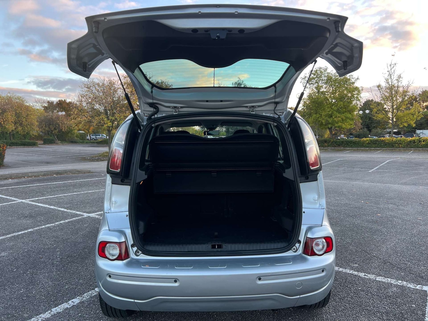 Used Citroen C3 Picasso 2012 for sale - 76313299: Photo 29