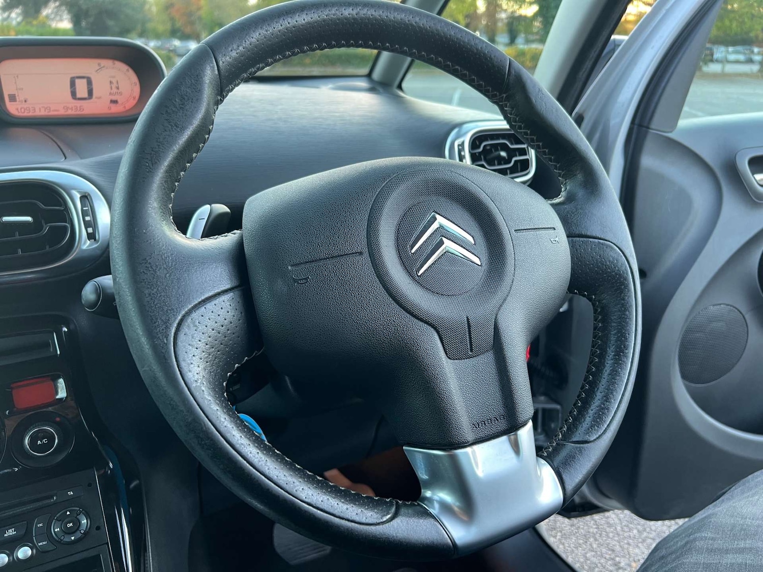 Used Citroen C3 Picasso 2012 for sale - 76313299: Photo 30