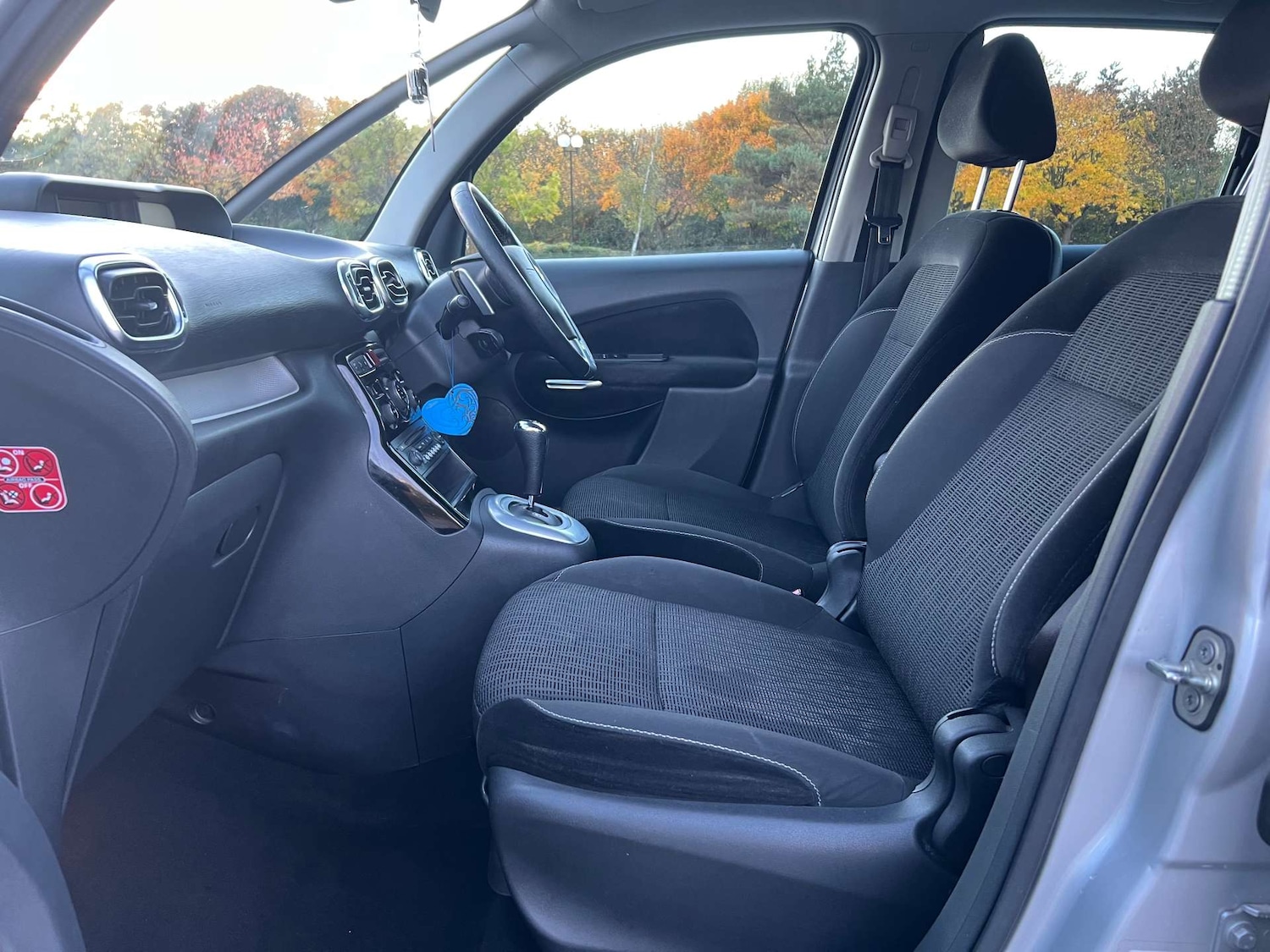 Used Citroen C3 Picasso 2012 for sale - 76313299: Photo 32