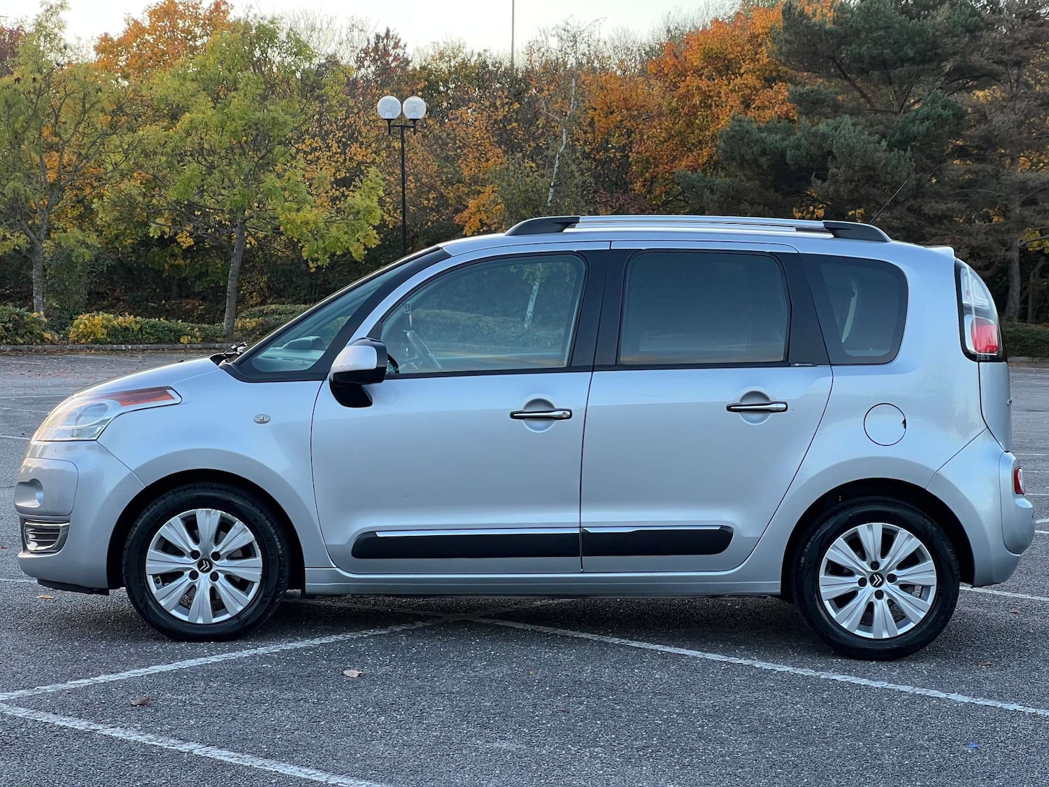 Used Citroen C3 Picasso 2012 for sale - 76313299: Photo 5