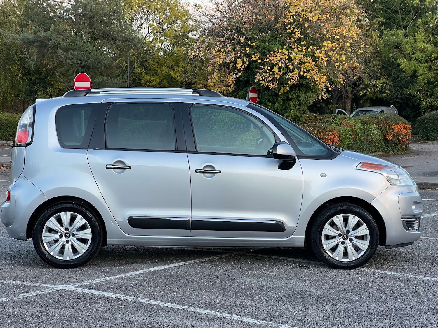 Used Citroen C3 Picasso 2012 for sale - 76313299: Photo 7