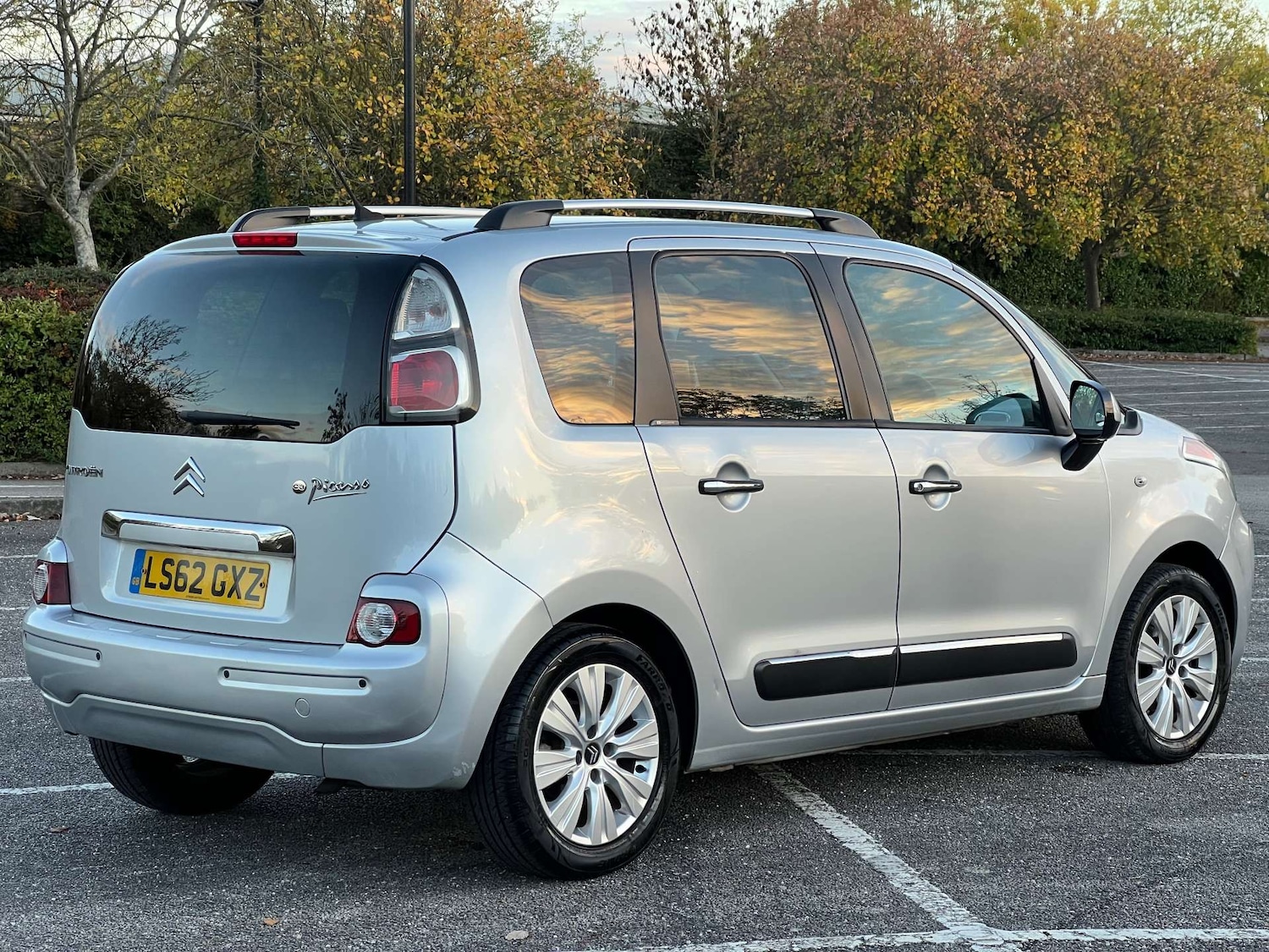Used Citroen C3 Picasso 2012 for sale - 76313299: Photo 8