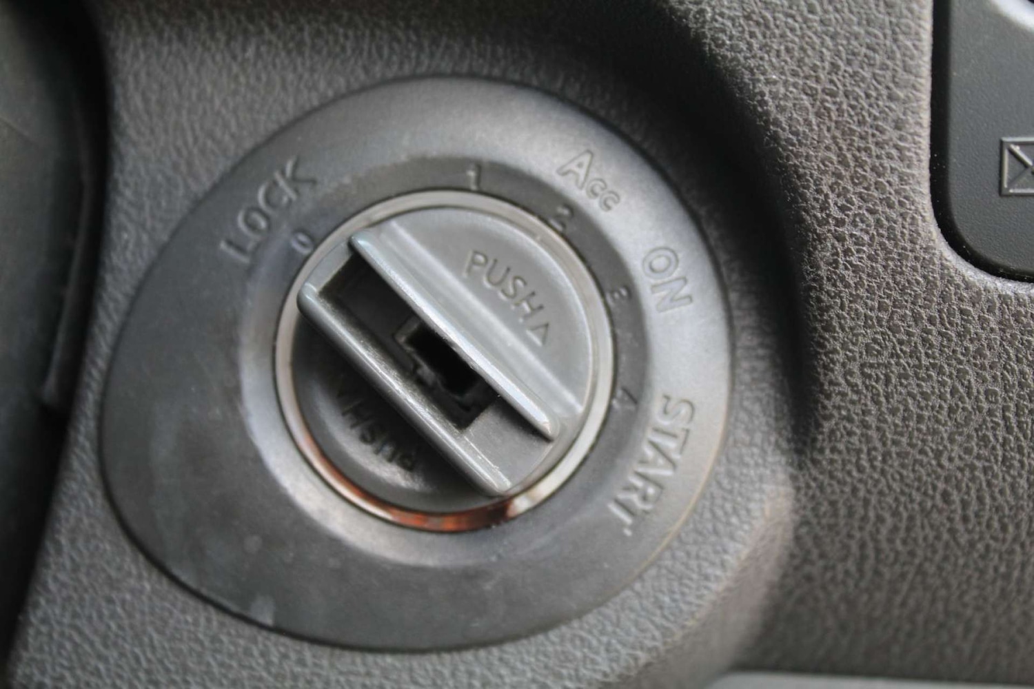 Used Nissan Pathfinder 2007 for sale - 76103936: Photo 27