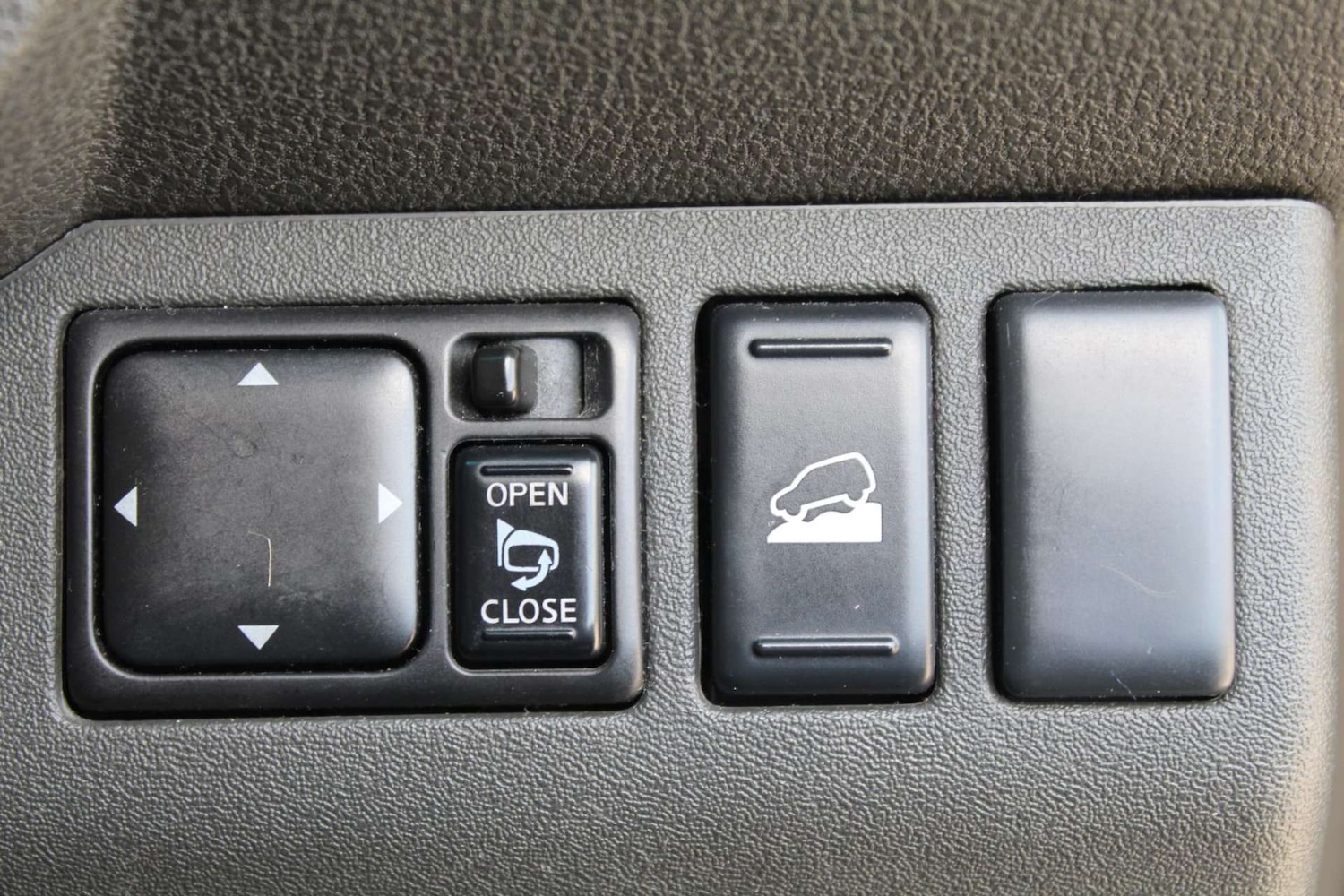 Used Nissan Pathfinder 2007 for sale - 76103936: Photo 28