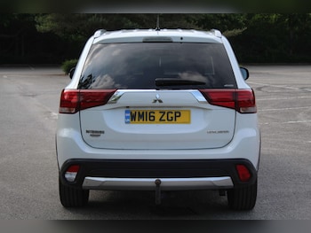 Used Mitsubishi Outlander 2016 for sale - 76103896: Photo 4