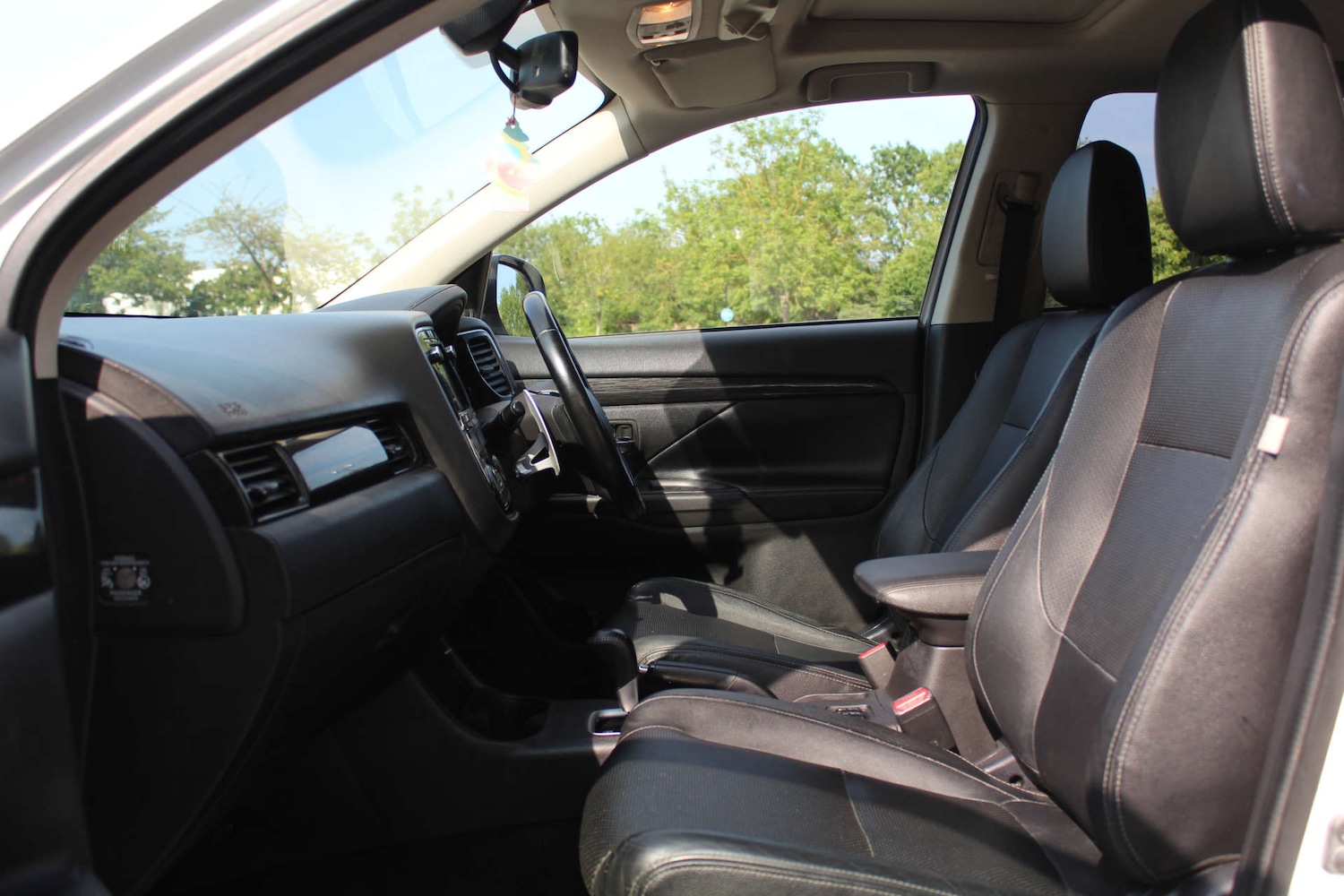Used Mitsubishi Outlander 2016 for sale - 76103896: Photo 9