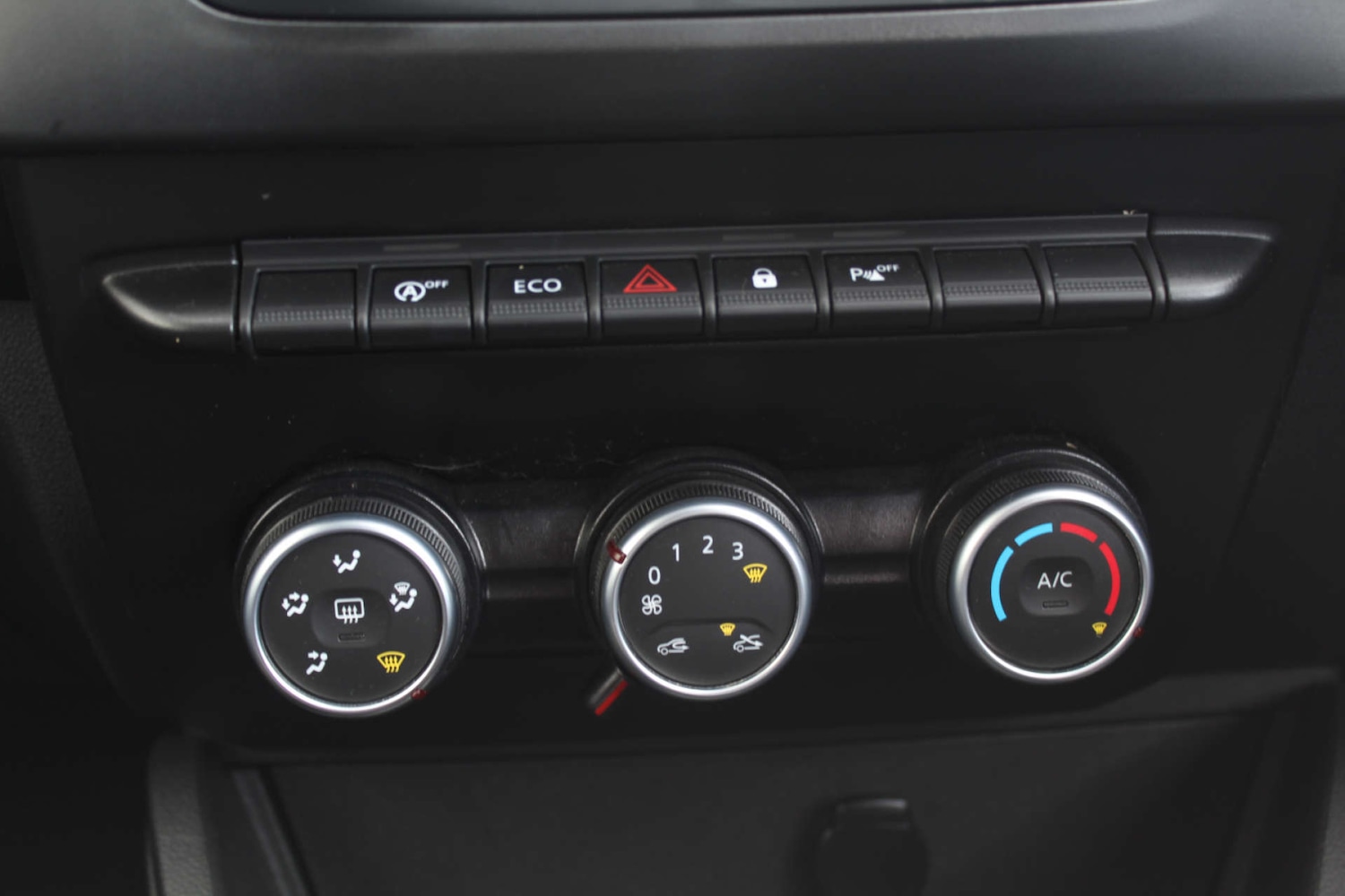 Used Dacia Duster 2021 for sale - 76105310: Photo 24