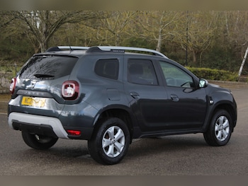Used Dacia Duster 2021 for sale - 76105310: Photo 3