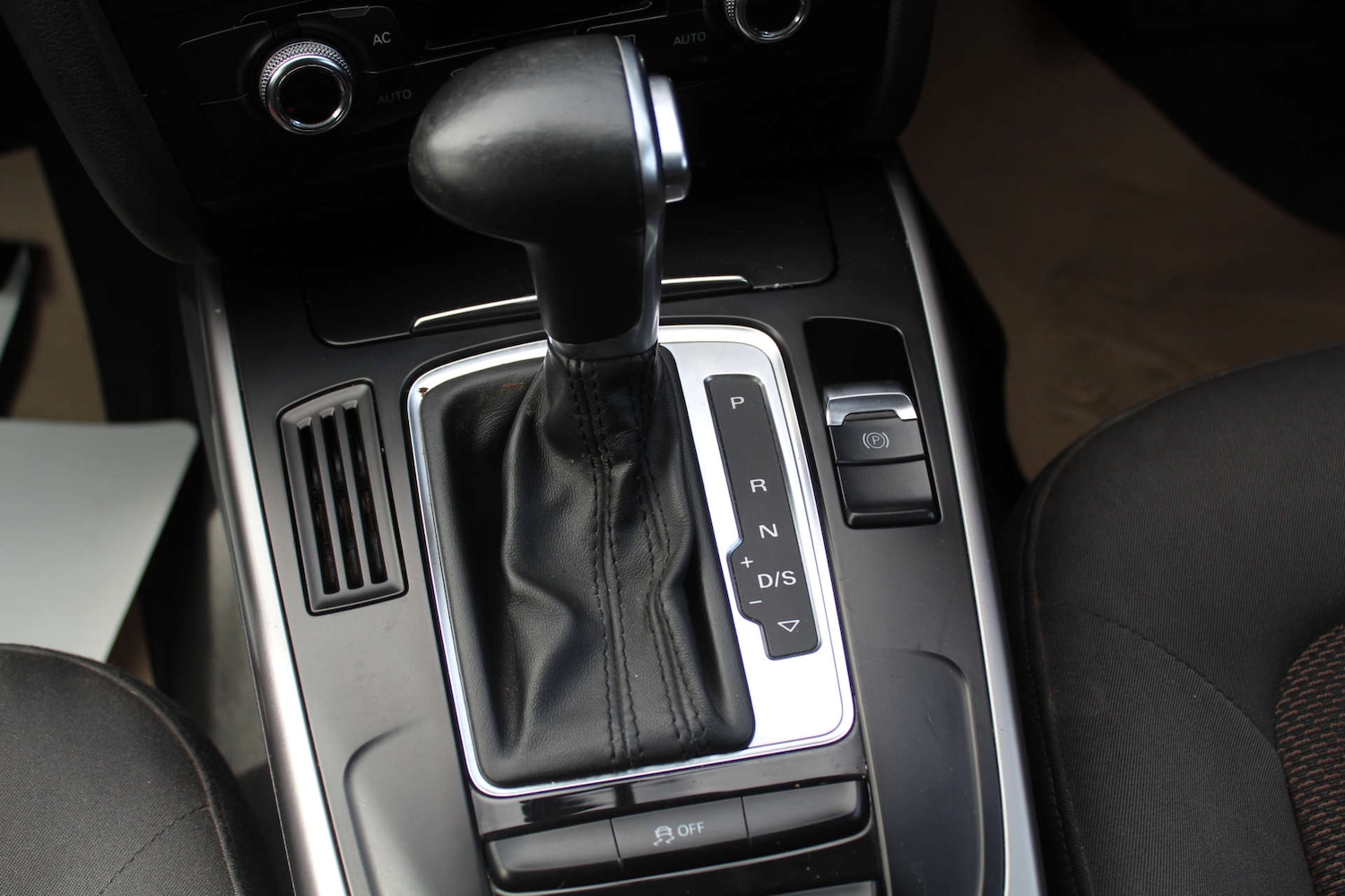 Used Audi A4 2014 for sale - 76103843: Photo 24