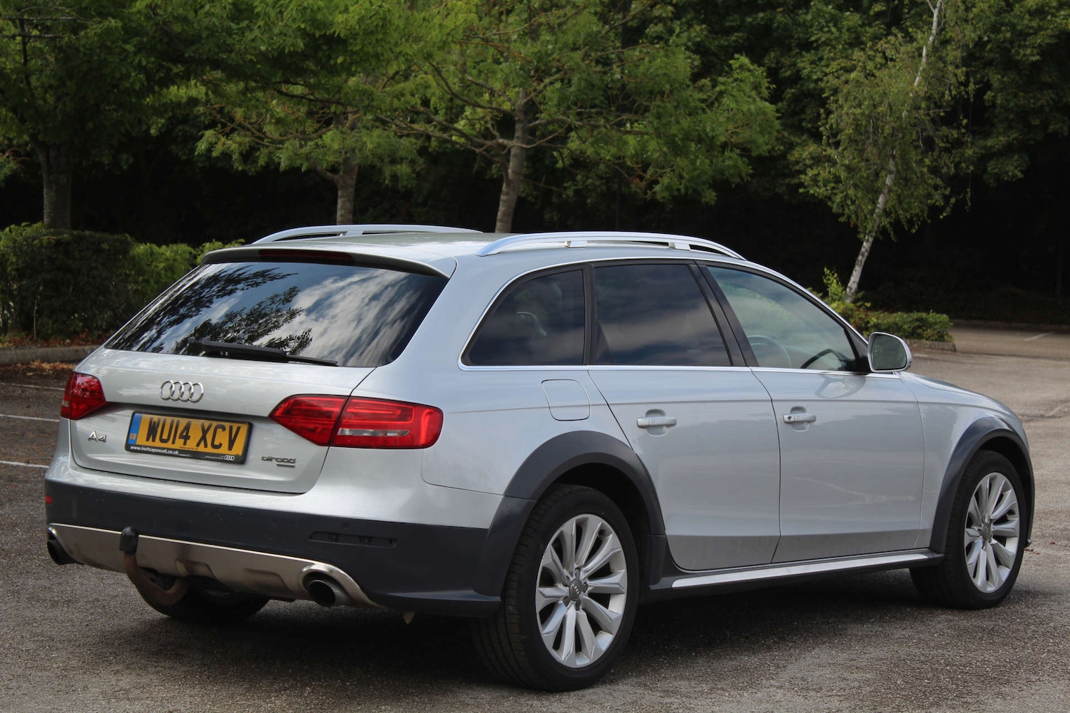 Used Audi A4 2014 for sale - 76103843: Photo 3