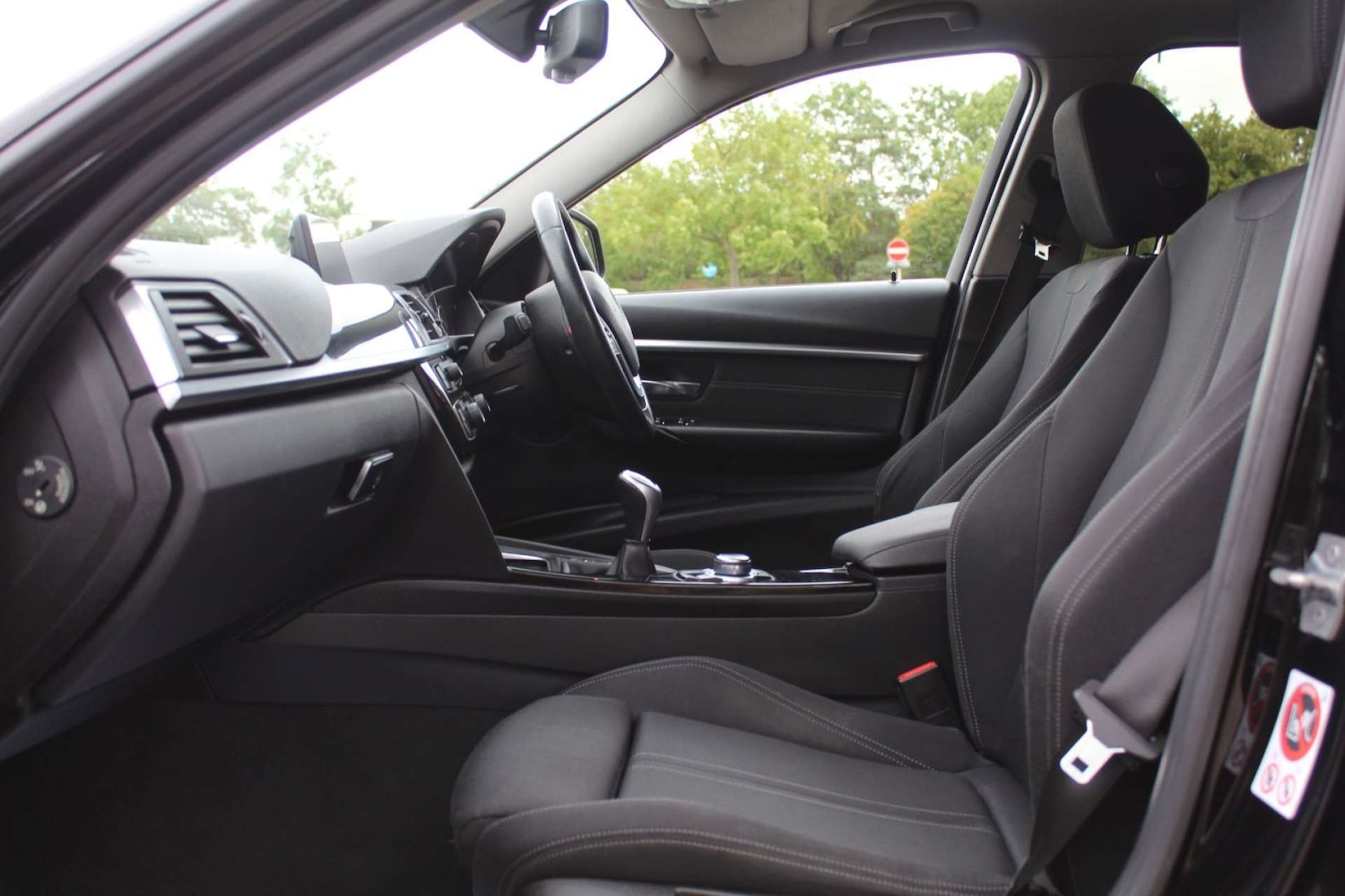 Used BMW 3 Series 2017 for sale - 76103818: Photo 11