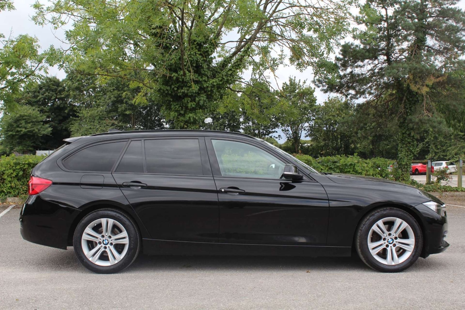 Used BMW 3 Series 2017 for sale - 76103818: Photo 2