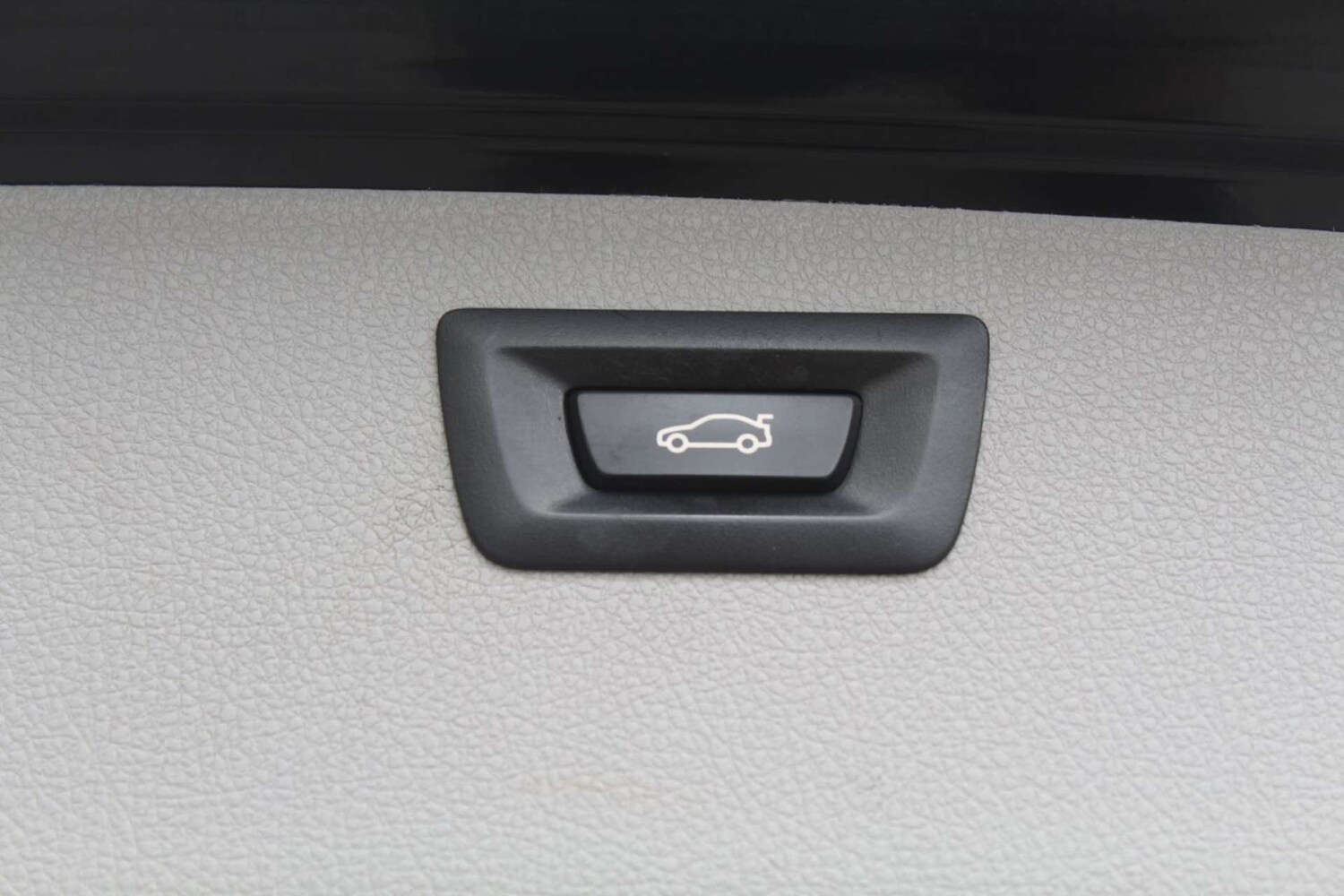 Used BMW 3 Series 2017 for sale - 76103818: Photo 9