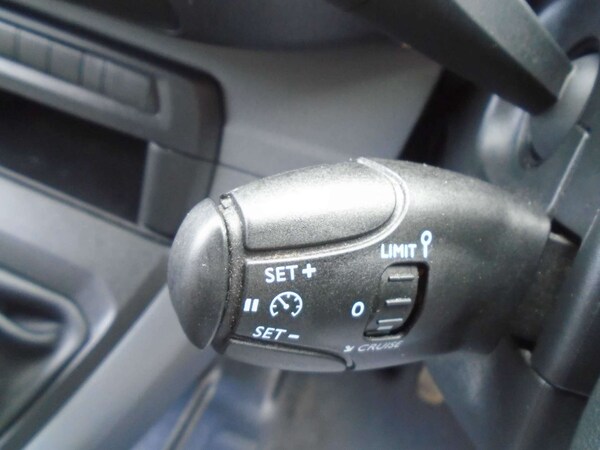 Used Vauxhall Vivaro 2020 for sale - 76103916: Photo 15