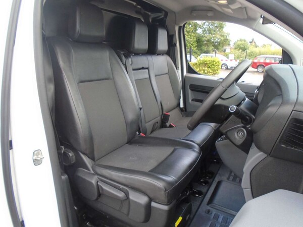Used Vauxhall Vivaro 2020 for sale - 76103916: Photo 5
