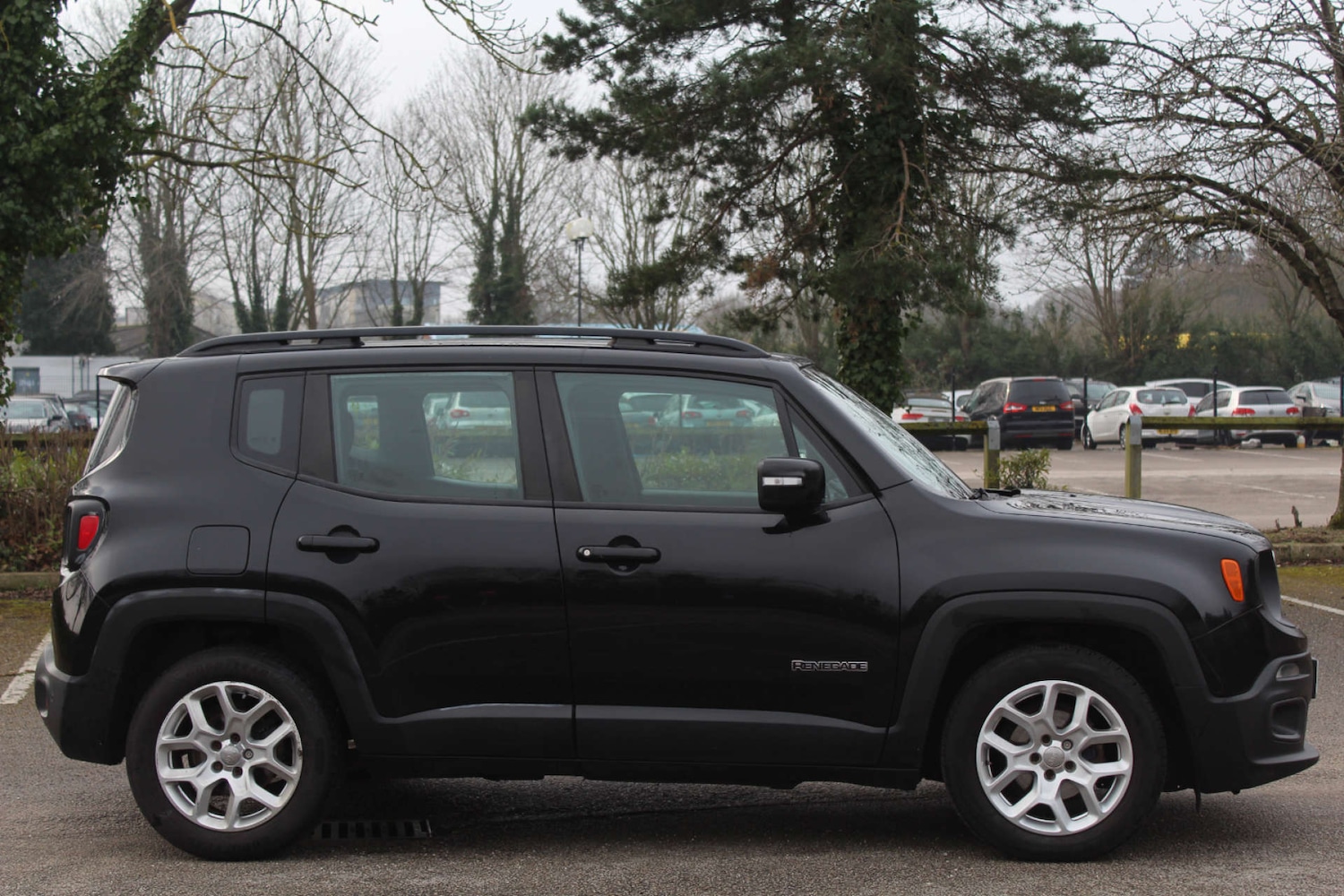Used Jeep Renegade 2015 for sale - 76103898: Photo 2