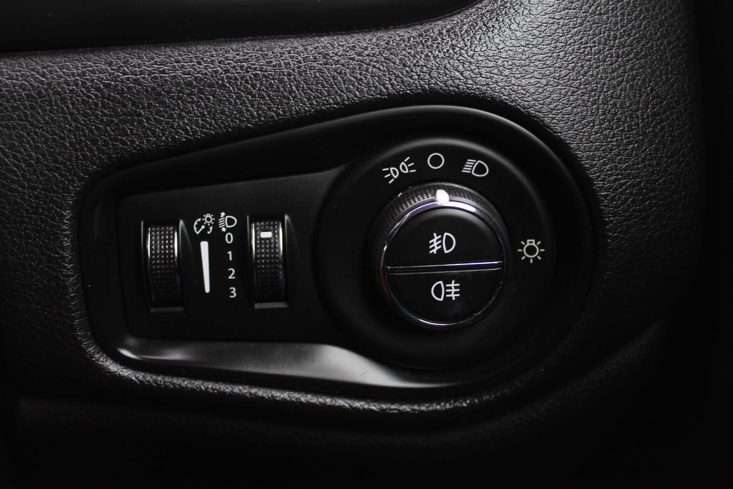 Used Jeep Renegade 2015 for sale - 76103898: Photo 30