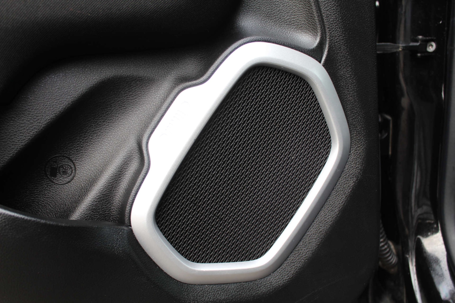 Used Jeep Renegade 2015 for sale - 76103898: Photo 32