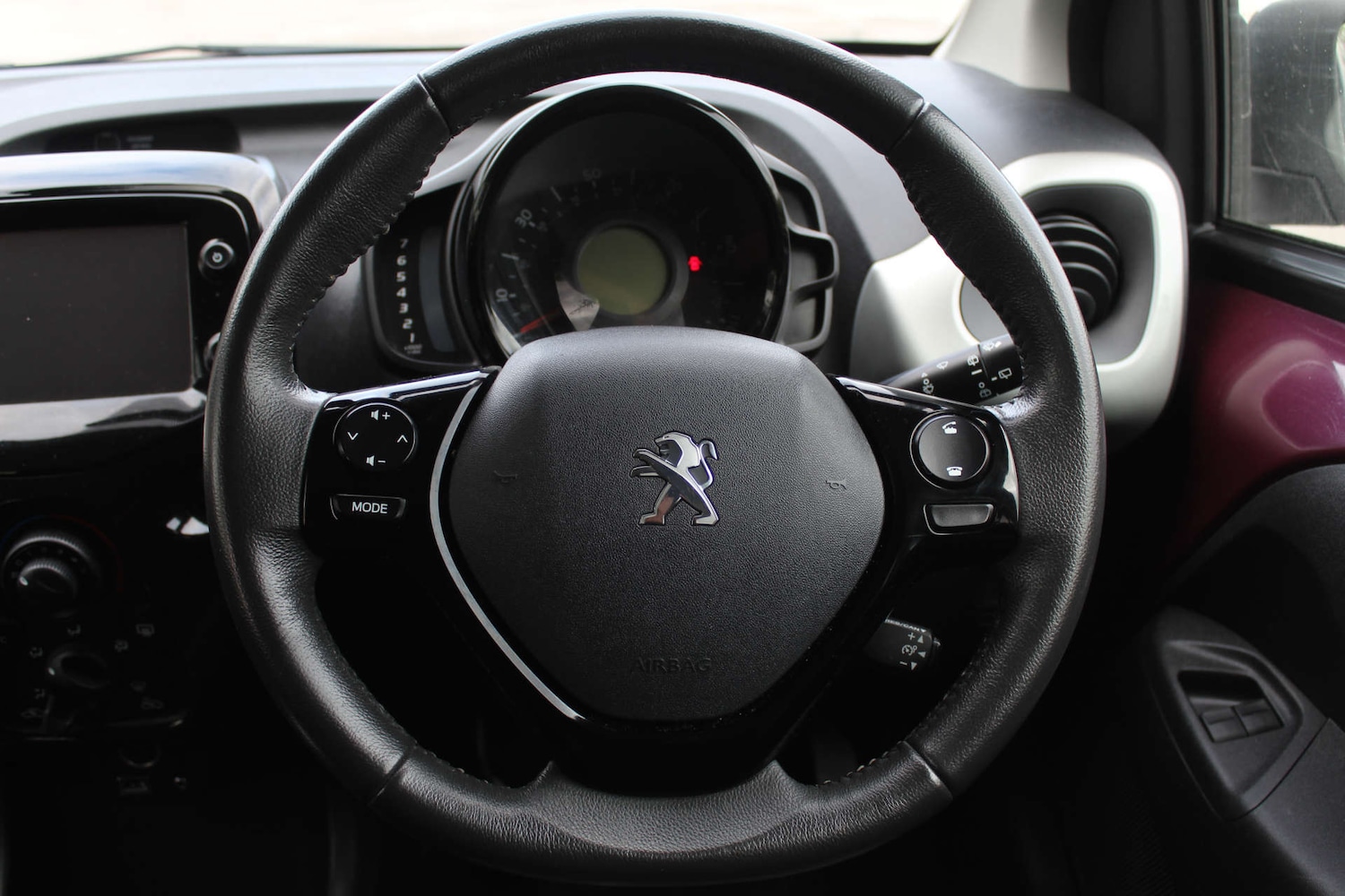 Used Peugeot 108 2014 for sale - 76103828: Photo 13