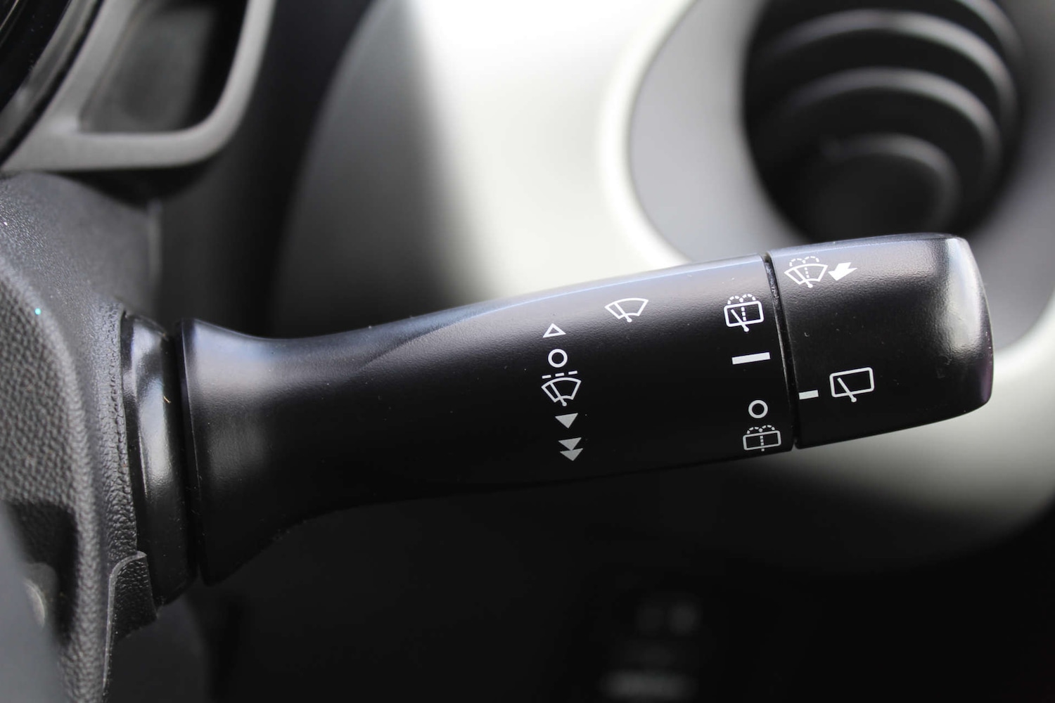 Used Peugeot 108 2014 for sale - 76103828: Photo 18