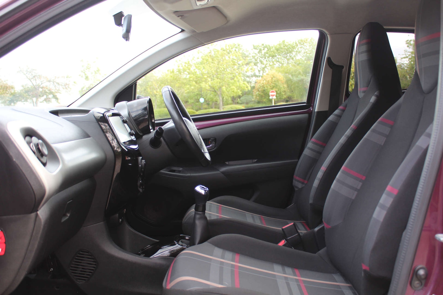 Used Peugeot 108 2014 for sale - 76103828: Photo 9