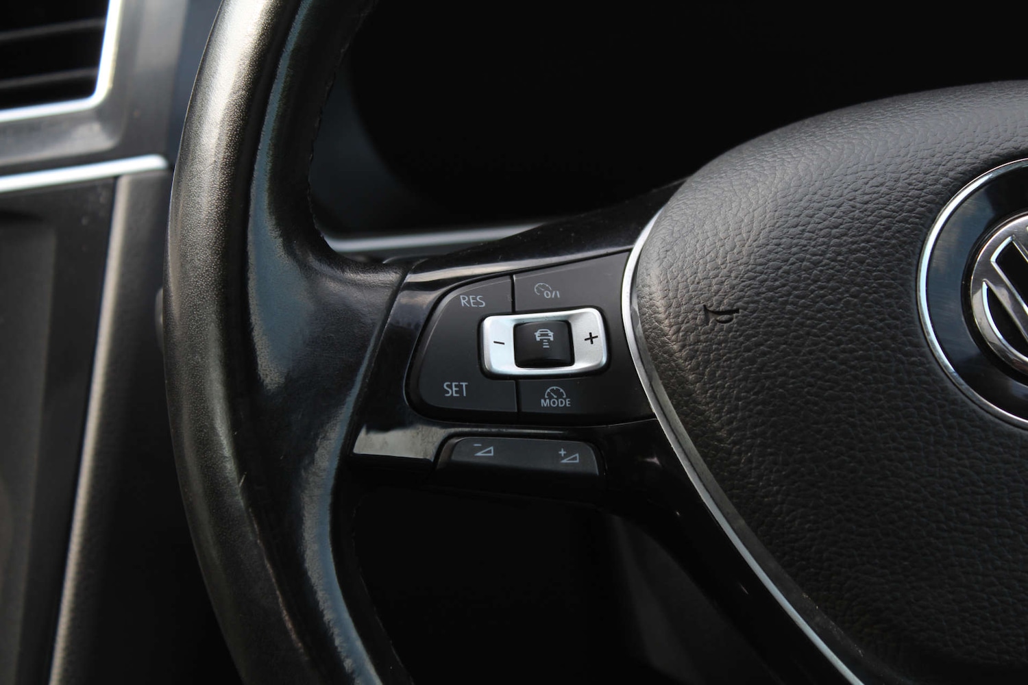 Used Volkswagen Tiguan 2017 for sale - 76103925: Photo 15