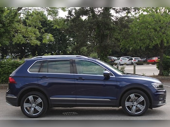 Used Volkswagen Tiguan 2017 for sale - 76103925: Photo 2
