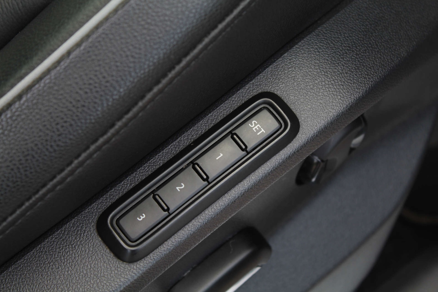 Used Volkswagen Tiguan 2017 for sale - 76103925: Photo 34