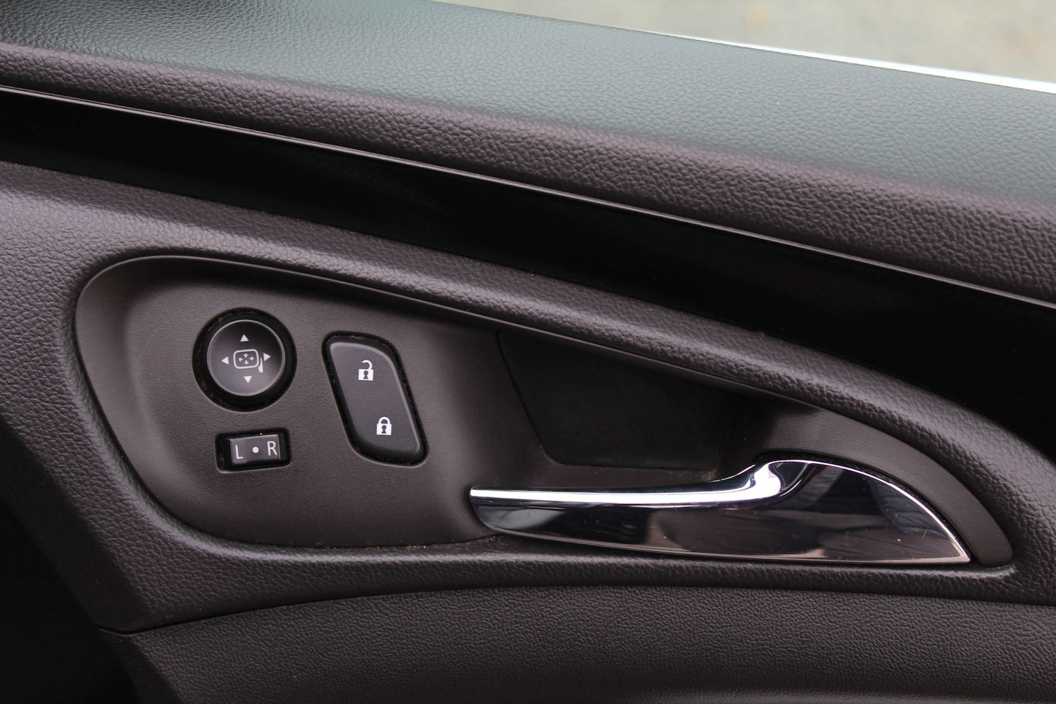 Used Vauxhall Insignia 2015 for sale - 76481431: Photo 29