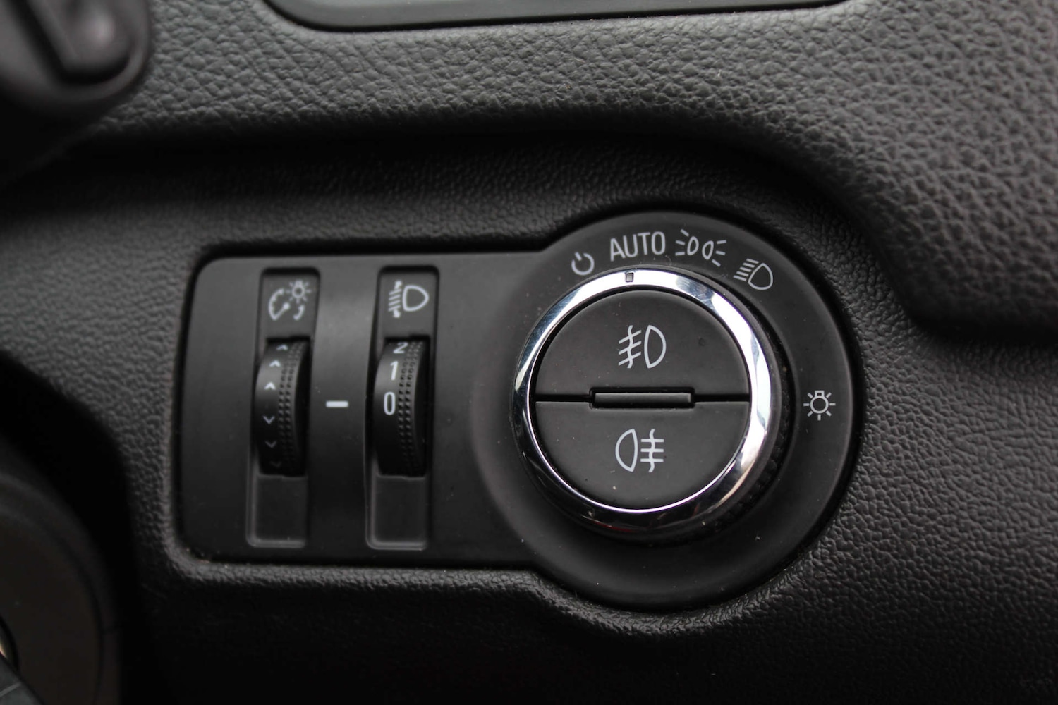 Used Vauxhall Insignia 2015 for sale - 76481431: Photo 31