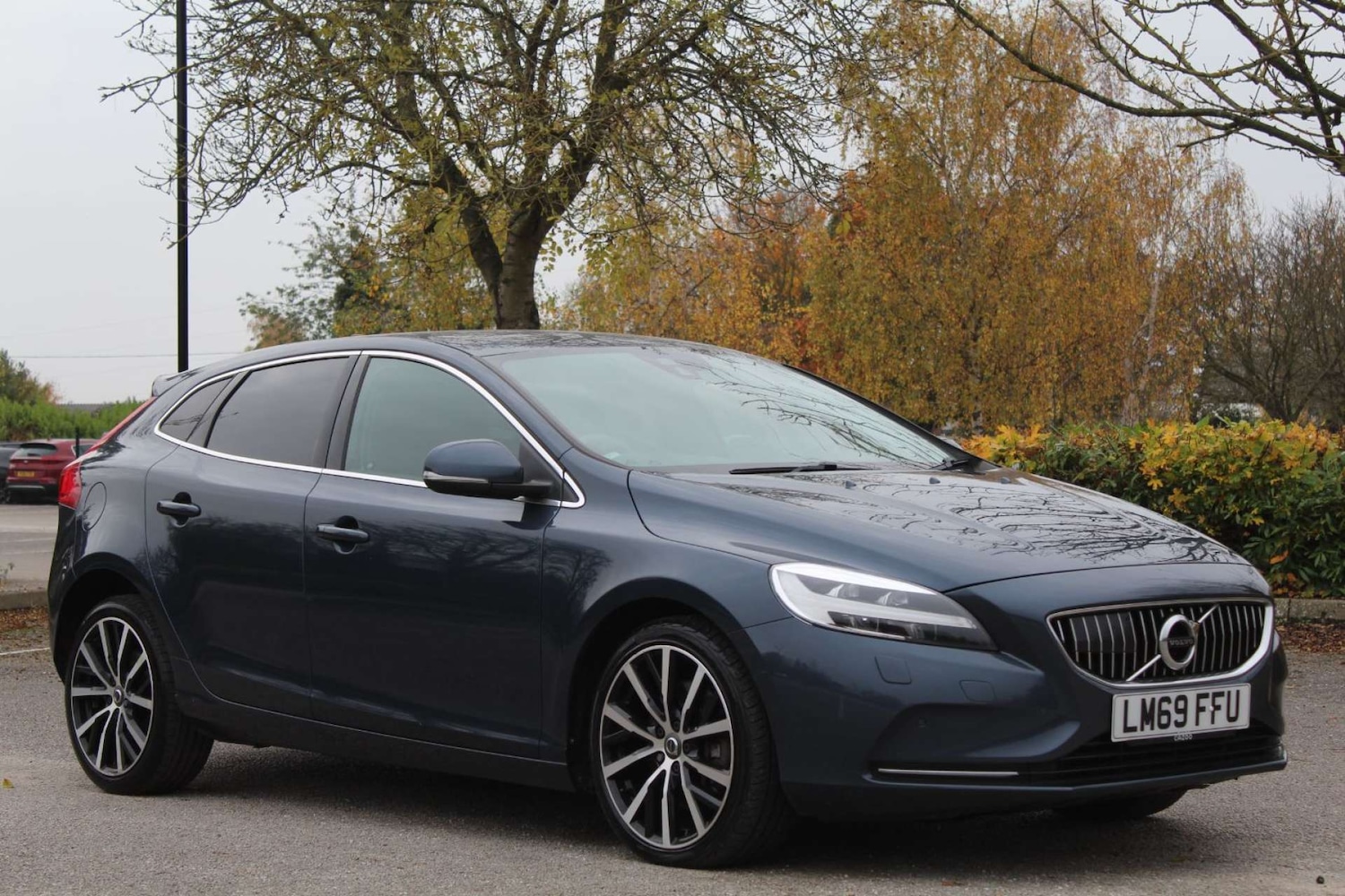 Used Volvo V40 2019 for sale - 76103789: Photo 1