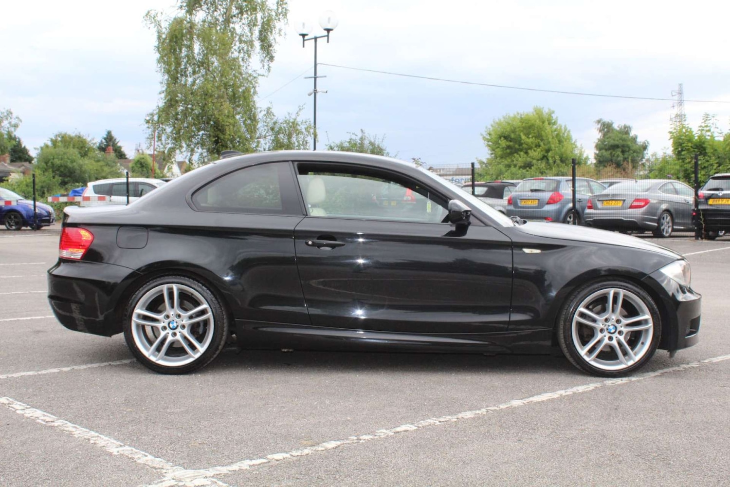 Used BMW 1 Series 2010 for sale - 76404380: Photo 2