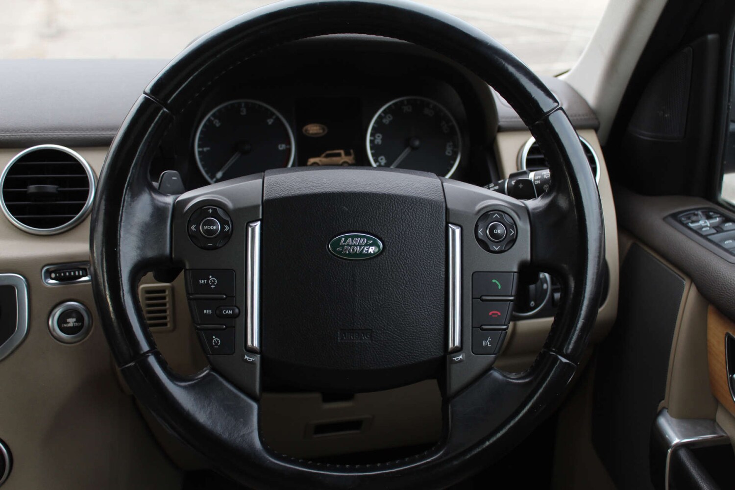 Used Land Rover Discovery 2013 for sale - 76103923: Photo 13