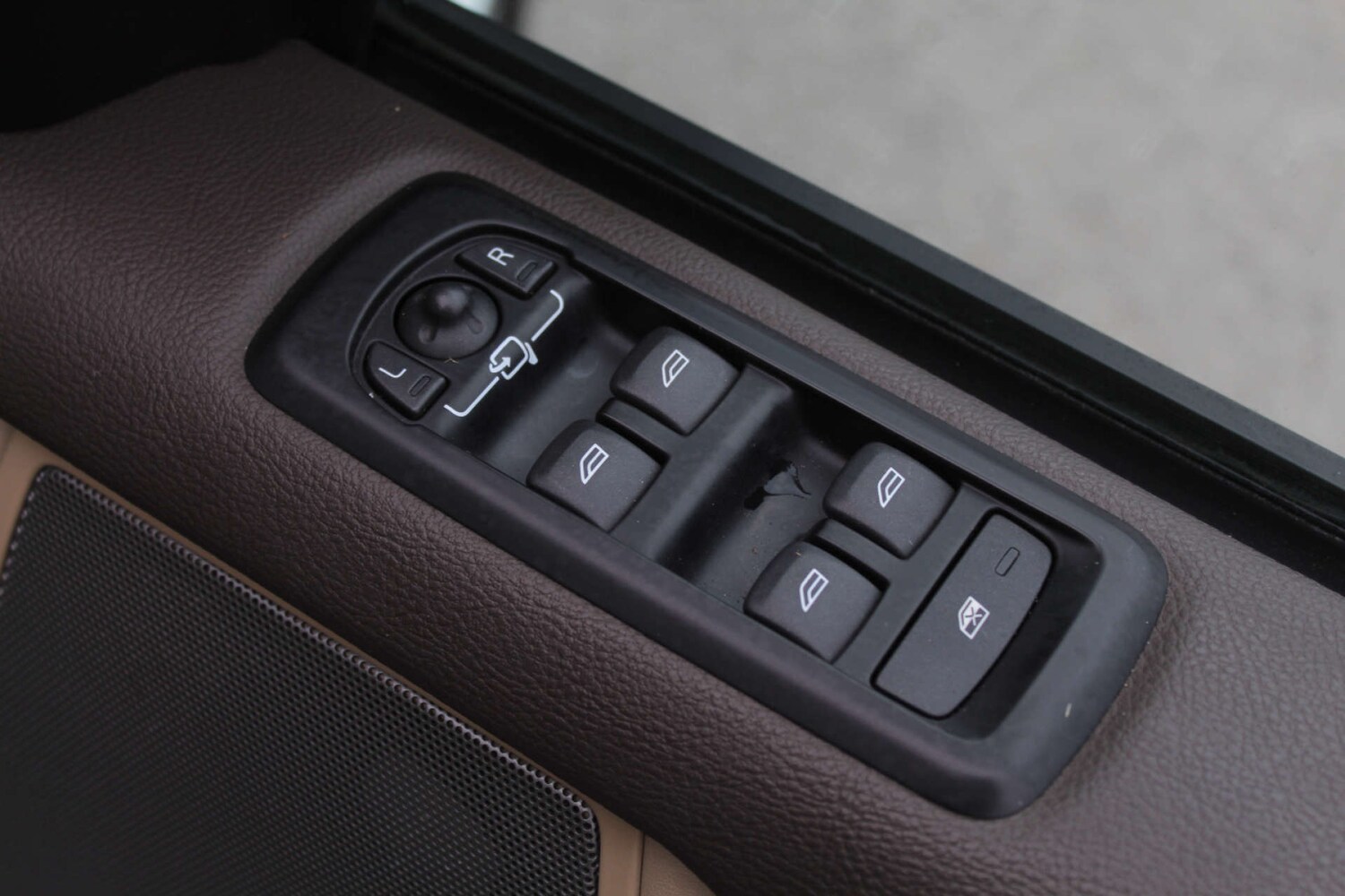 Used Land Rover Discovery 2013 for sale - 76103923: Photo 33