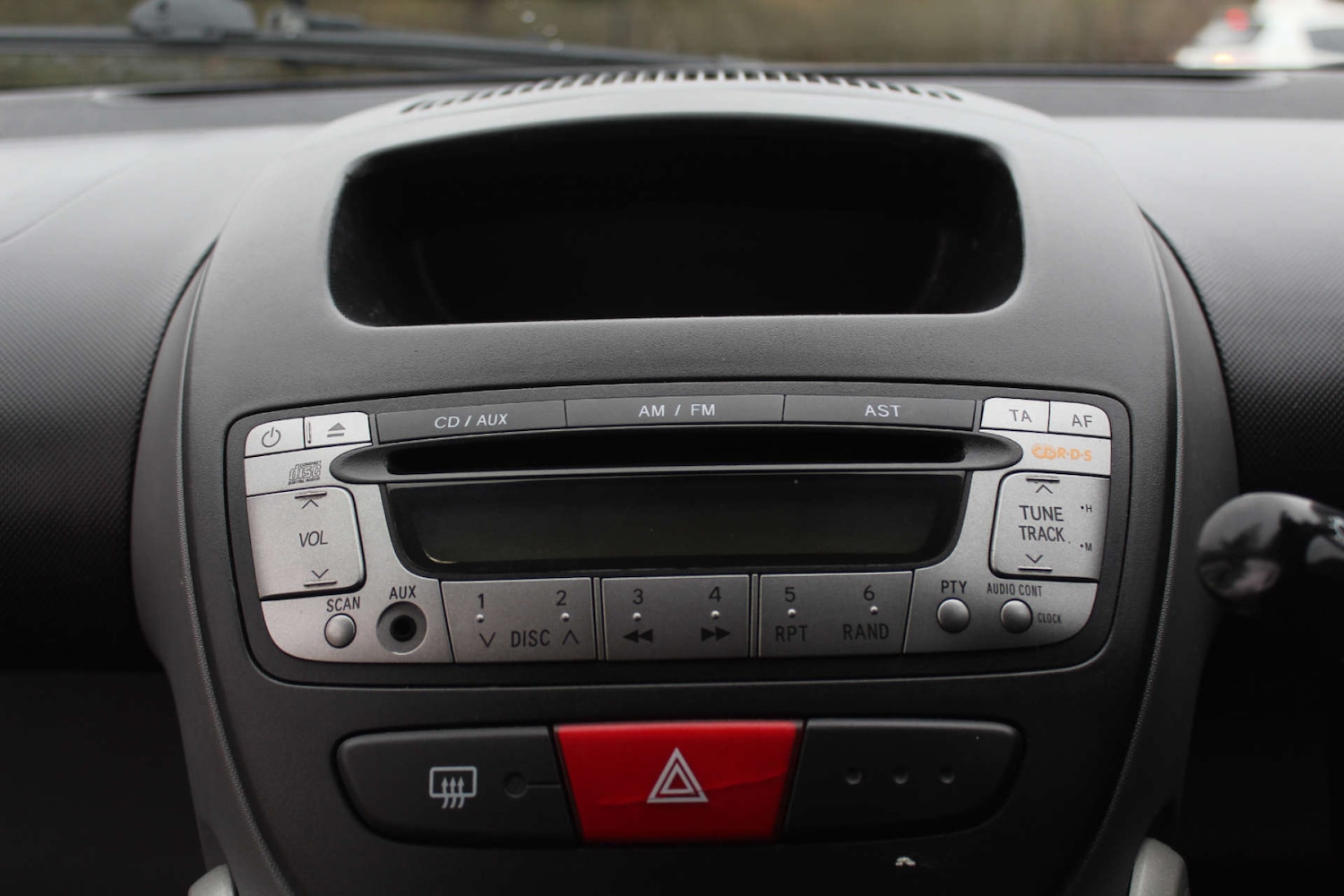 Used Peugeot 107 2011 for sale - 76103880: Photo 17